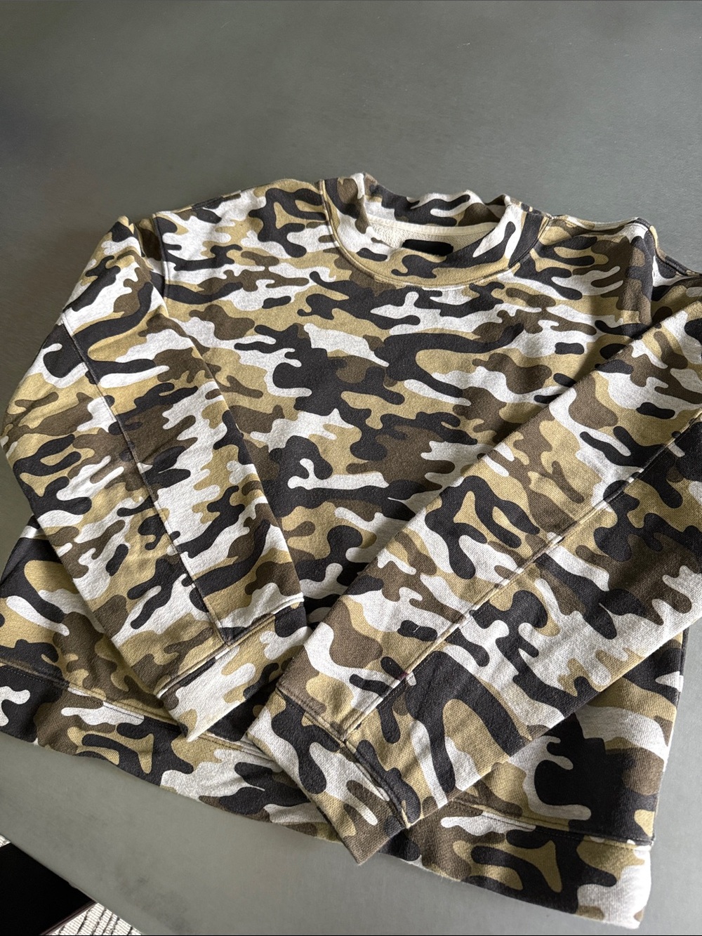 Joe's Jeans Women's Camo Crewneck Sweatshirt - Olive, Black, Cream